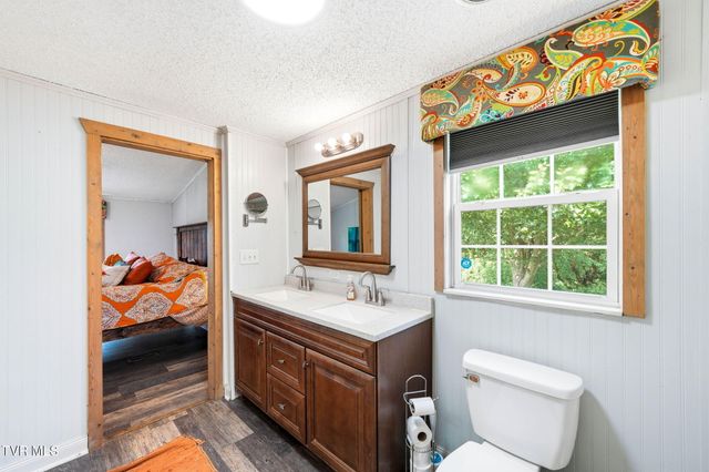 22821 Hunter Brown Lane, Abingdon, VA 24211