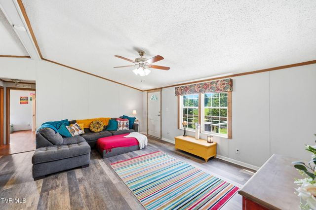 22821 Hunter Brown Lane, Abingdon, VA 24211