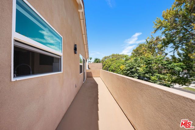 2329 Selby Avenue, Los Angeles, CA 90064