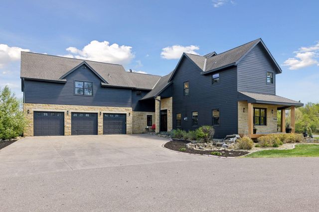 7040 132nd Street N, Hugo, MN 55038