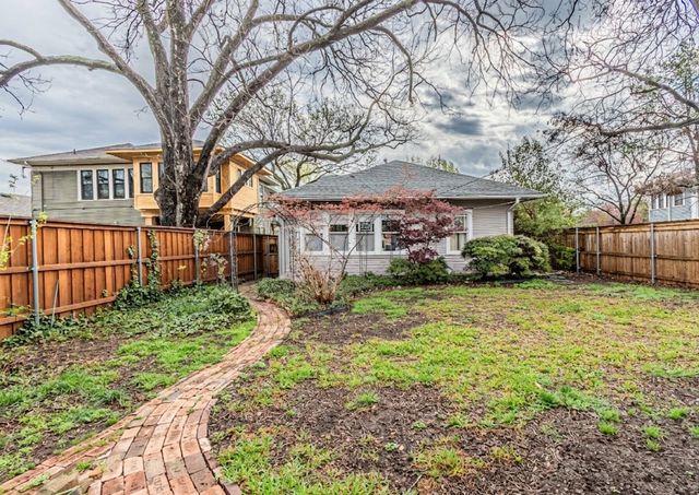 401 N Willomet Avenue, Dallas, TX 75208