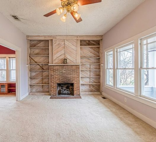 401 N Willomet Avenue, Dallas, TX 75208