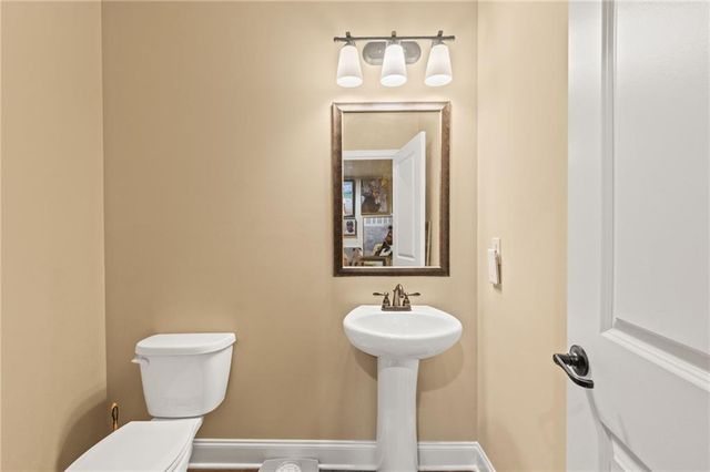 5936 Norfolk Chase Rd, Peachtree Corners, GA 30092