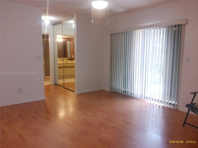 8172 S Coral Cir 0, North Lauderdale, FL 33068