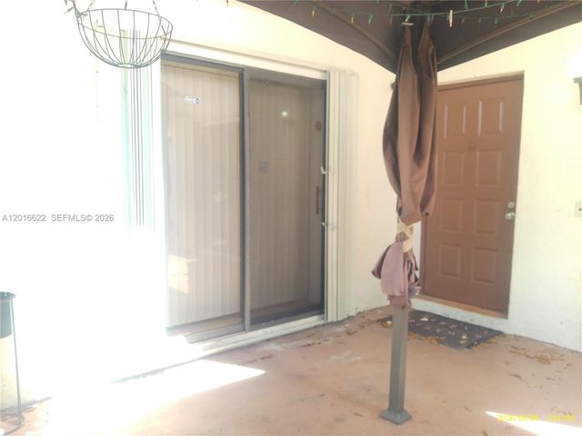 8172 S Coral Cir 0, North Lauderdale, FL 33068