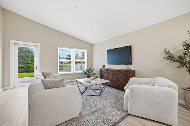 1825 Magliano Drive, Boynton Beach, FL 33436