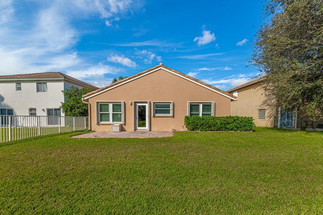 1825 Magliano Drive, Boynton Beach, FL 33436