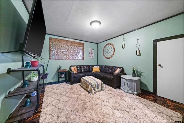 110 Utah Street, Van, TX 75790