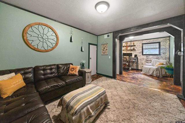 110 Utah Street, Van, TX 75790