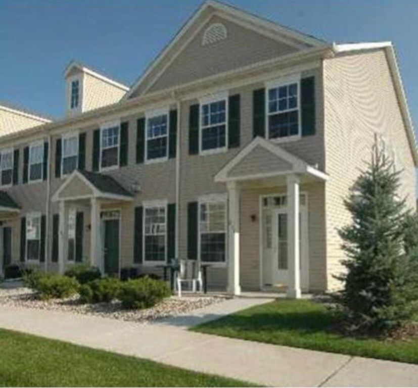 1683 Liberty Circle, Shakopee, MN 55379 — exterior
