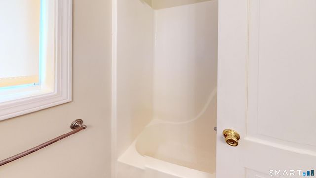 37 Landin Street 1R, Woodbridge, CT 06525