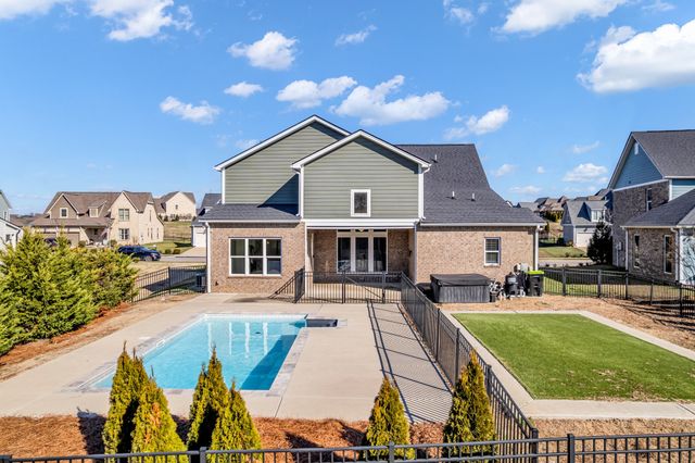 834 Plowson Rd, Mount Juliet, TN 37122