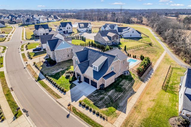 834 Plowson Rd, Mount Juliet, TN 37122