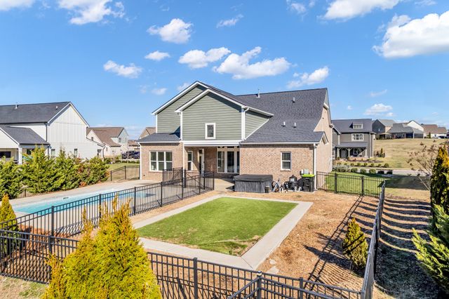 834 Plowson Rd, Mount Juliet, TN 37122