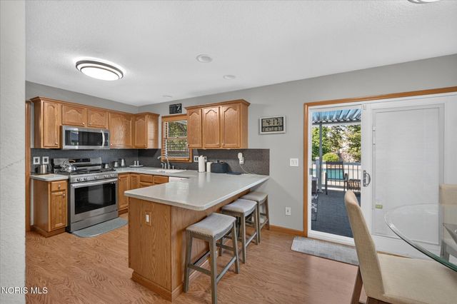 7224 Lilac Court, Holland, OH 43528