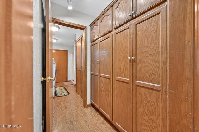 7224 Lilac Court, Holland, OH 43528