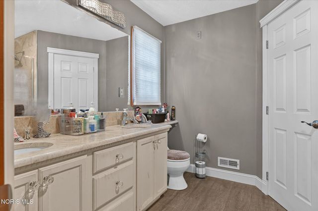 7224 Lilac Court, Holland, OH 43528