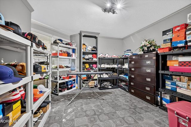 7224 Lilac Court, Holland, OH 43528