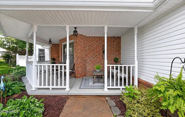 7224 Lilac Court, Holland, OH 43528