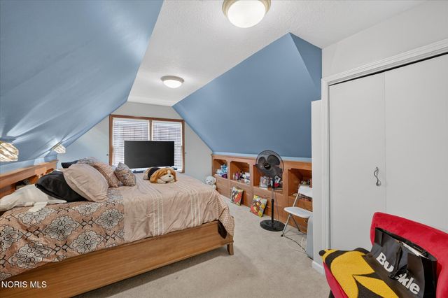 7224 Lilac Court, Holland, OH 43528