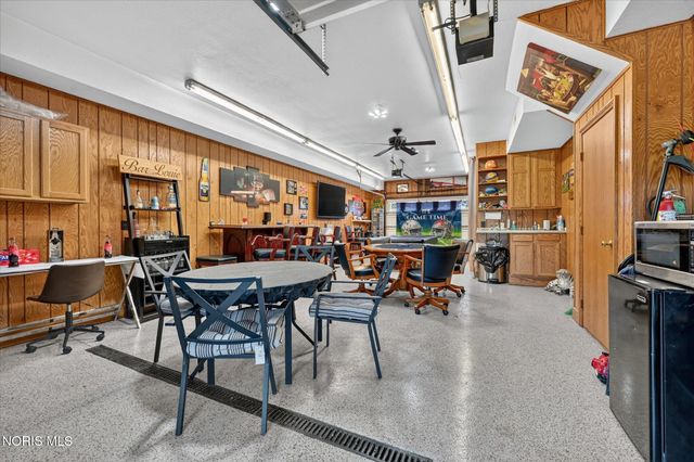7224 Lilac Court, Holland, OH 43528