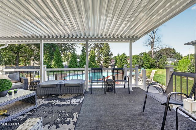 7224 Lilac Court, Holland, OH 43528