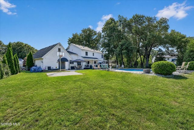 7224 Lilac Court, Holland, OH 43528