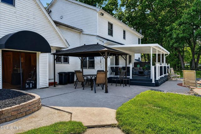 7224 Lilac Court, Holland, OH 43528