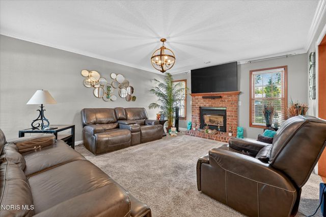 7224 Lilac Court, Holland, OH 43528
