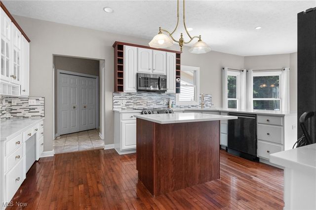 6931 Chairmans Court, Concord, OH 44060