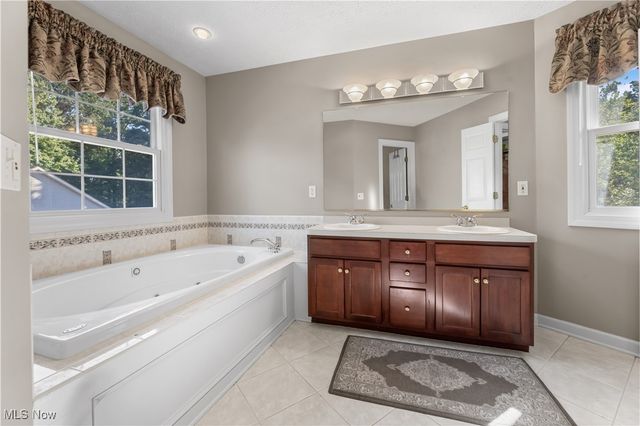 6931 Chairmans Court, Concord, OH 44060