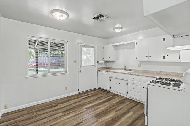 7116 Kimmel Dr, North Highlands, CA 95660