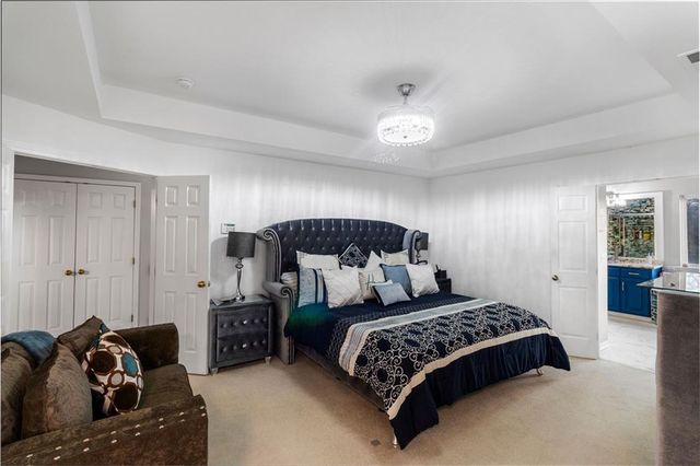 2348 W Trail Drive, Olathe, KS 66061