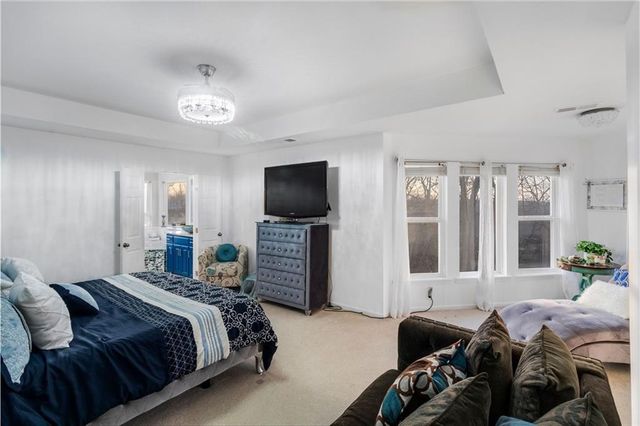 2348 W Trail Drive, Olathe, KS 66061