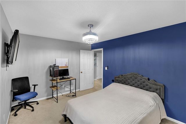 2348 W Trail Drive, Olathe, KS 66061