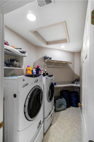 2348 W Trail Drive, Olathe, KS 66061