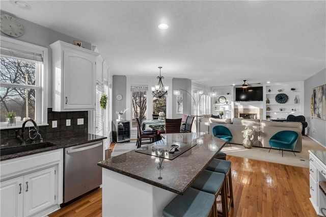 2348 W Trail Drive, Olathe, KS 66061