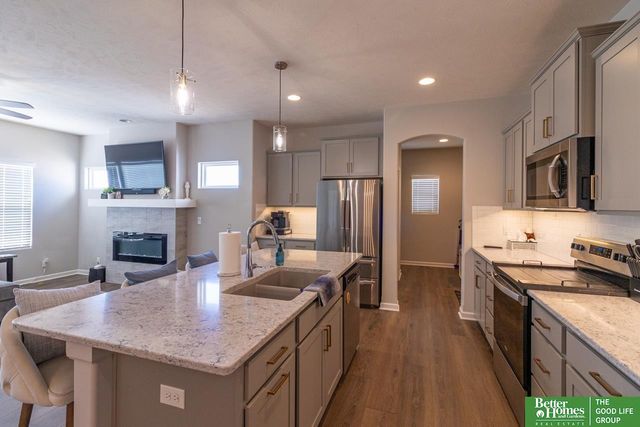 18363 Sage Street, Omaha, NE 68136