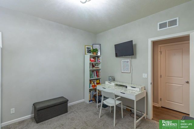 18363 Sage Street, Omaha, NE 68136