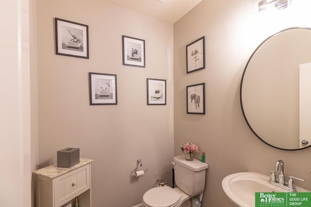 18363 Sage Street, Omaha, NE 68136