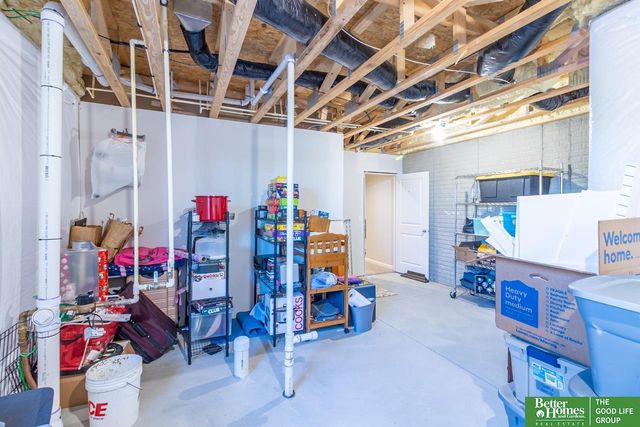 18363 Sage Street, Omaha, NE 68136