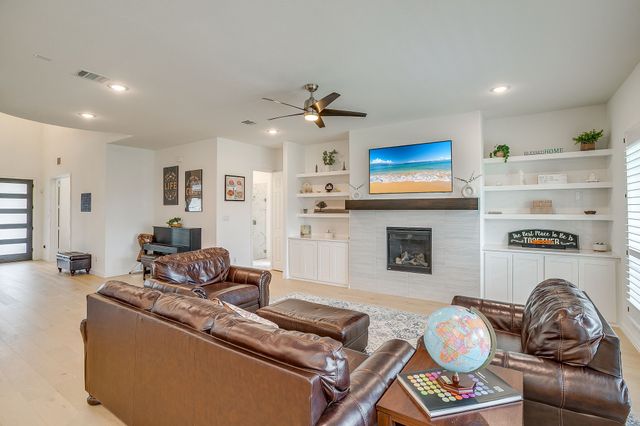 1283 Meadow Rose Drive, Haslet, TX 76052