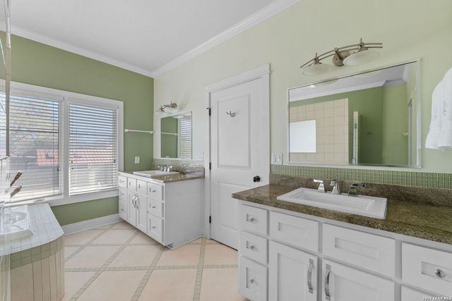 137 Katherine Ct Unit 3, San Antonio, TX 78209