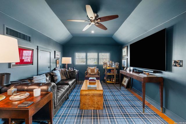 137 Katherine Ct Unit 3, San Antonio, TX 78209