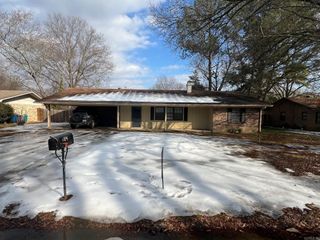 124 Shamrock Dr, Conway, AR 72032