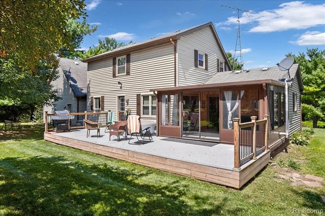 2055 Broker Road, Lapeer, MI 48446