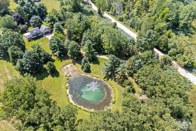 2055 Broker Road, Lapeer, MI 48446