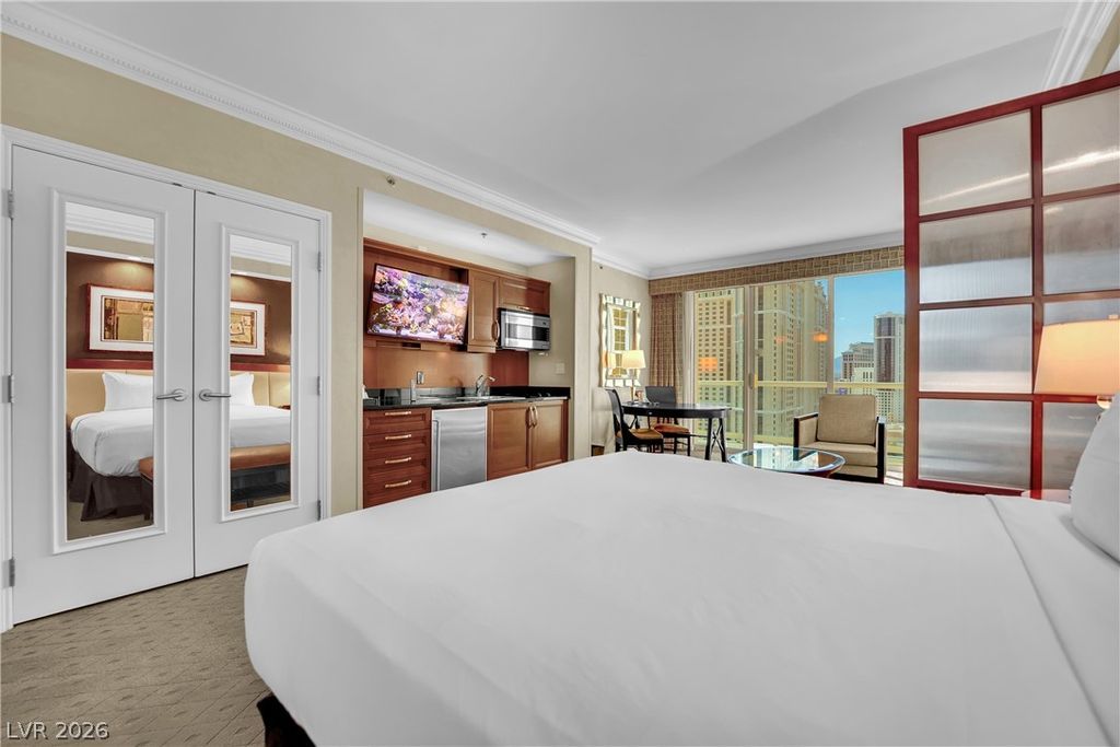 145 East Harmon Avenue 1917, Las Vegas, NV 89109 — photo 4