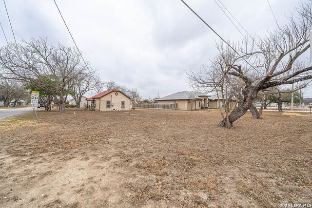 1516 Mexico, Castroville, TX 78009