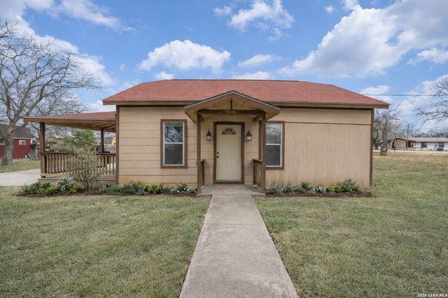 1516 Mexico, Castroville, TX 78009